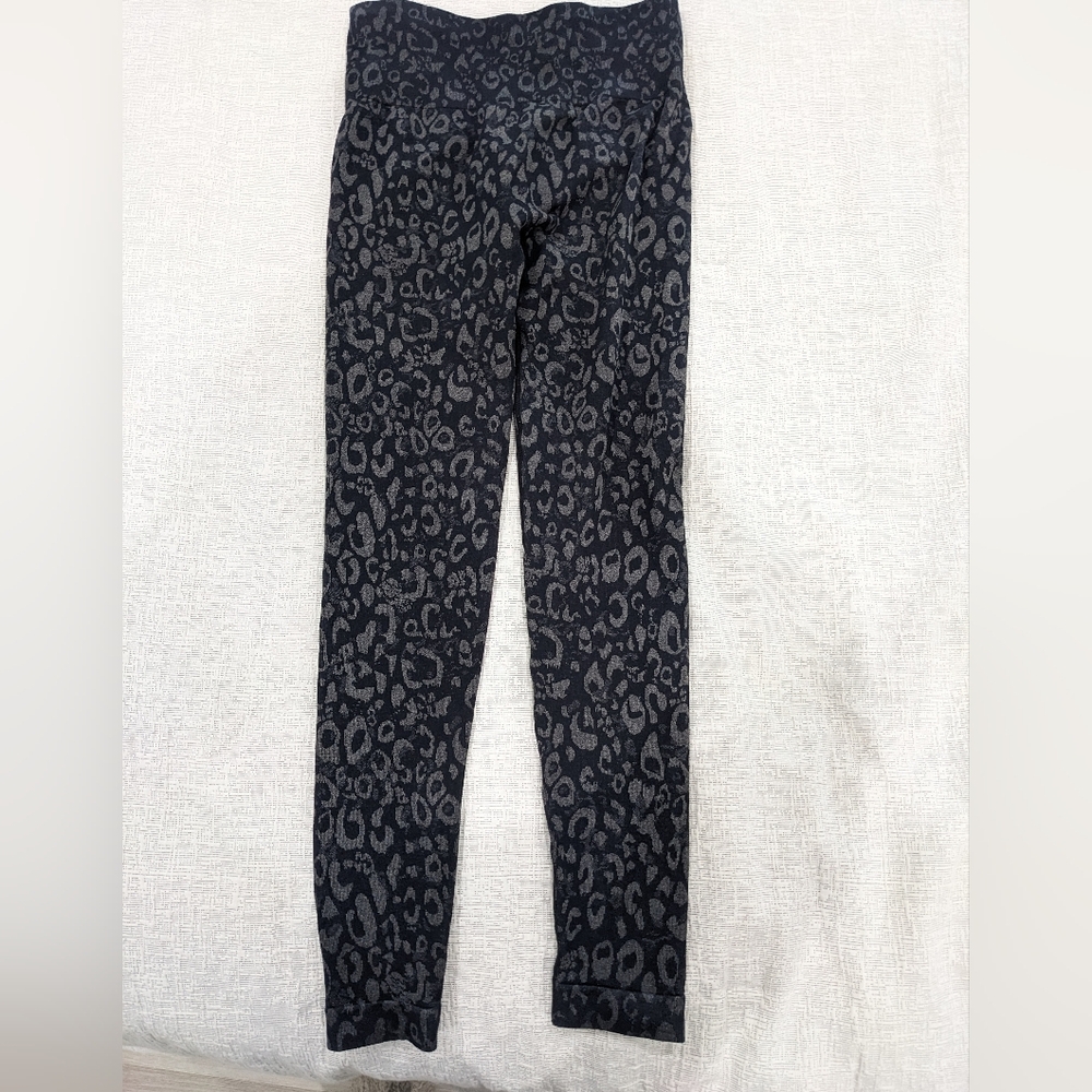 Scrunchie butt leggings